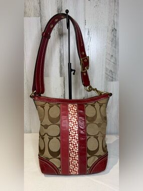 Coach Vintage Hamptons Signature Stripe Shoulder Bag 06’ 10542 Leather Trim